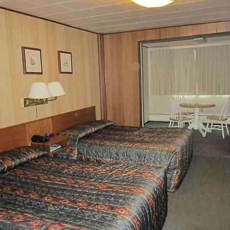 Airport Chalet Whitehorse Exterior foto