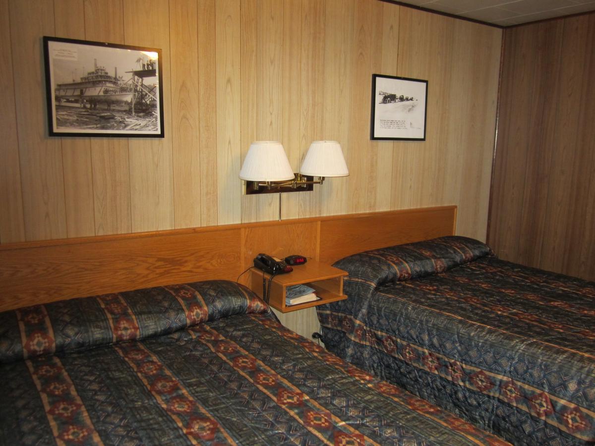 Airport Chalet Whitehorse Exterior foto