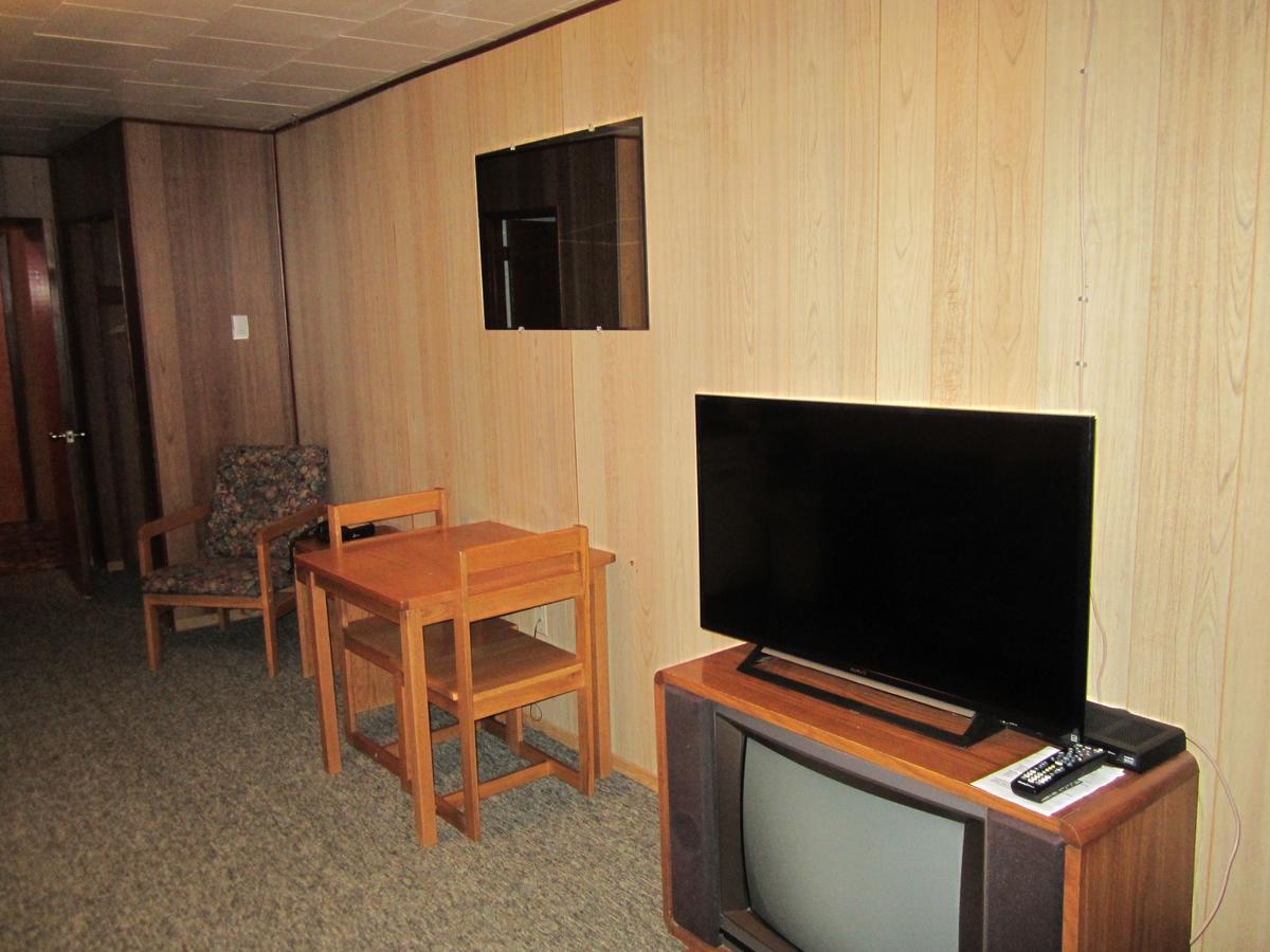 Airport Chalet Whitehorse Exterior foto