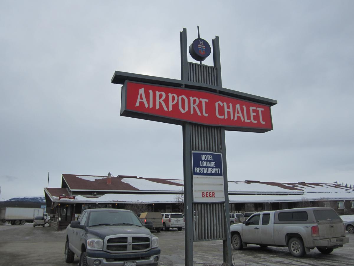 Airport Chalet Whitehorse Exterior foto
